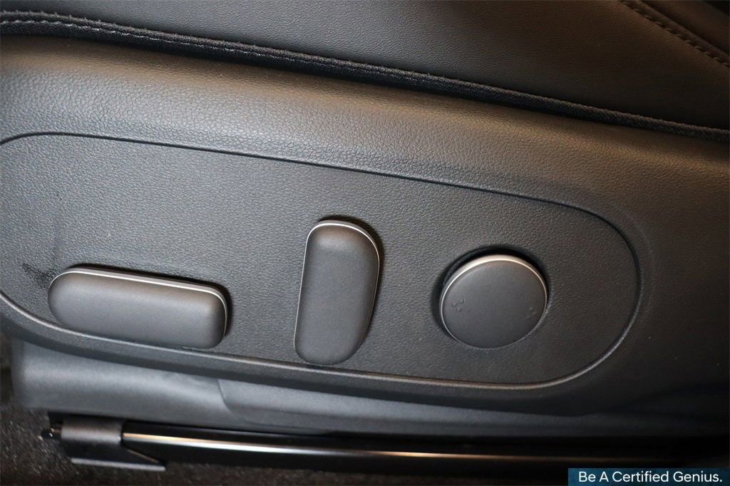 Used 2025 Hyundai Ioniq 5 SEL image 25