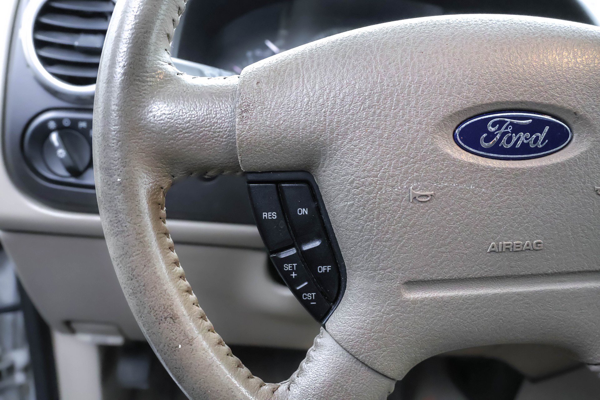 Used 2004 Ford Expedition Eddie Bauer image 12