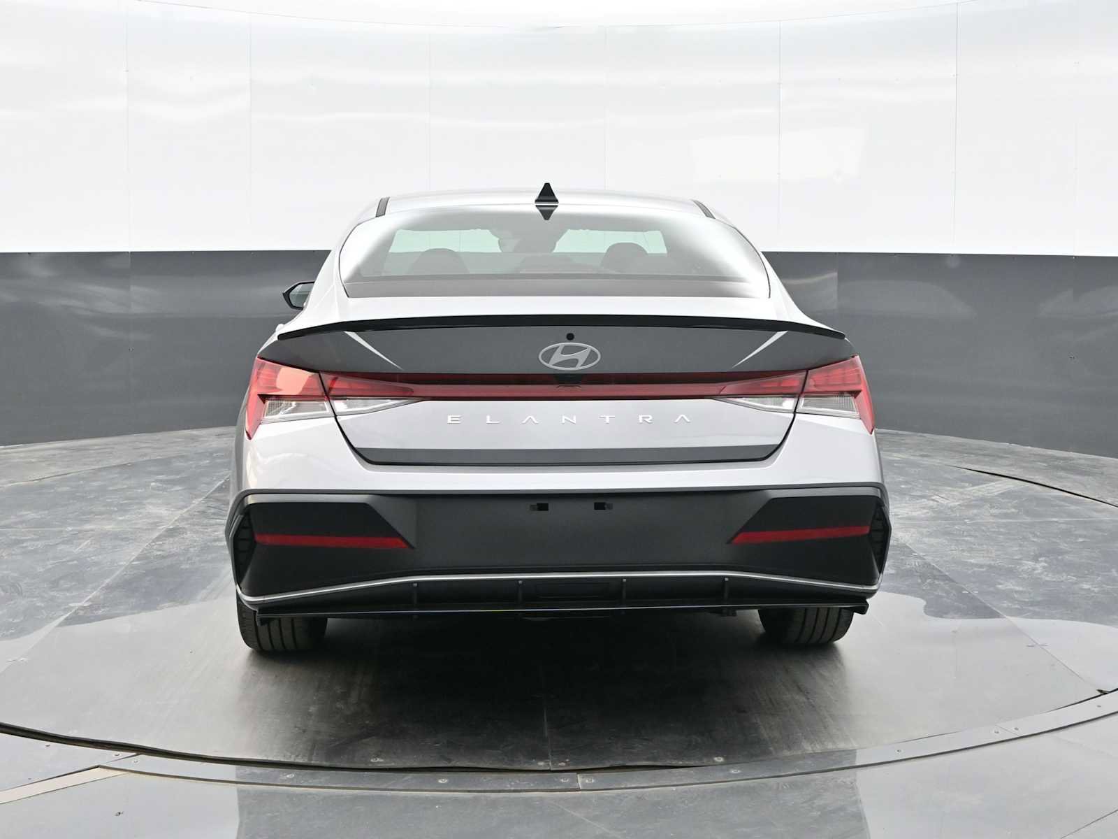 New 2026 Hyundai Elantra SEL Sport Premium image 6