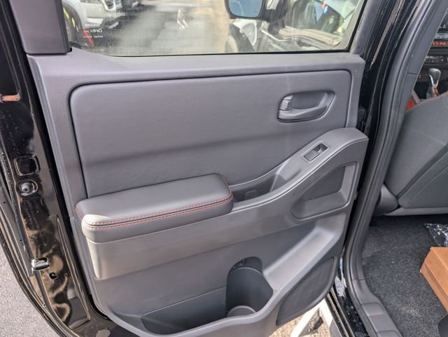 New 2026 Nissan Frontier PRO-4X w/ Pro-4x Convenience Package image 12