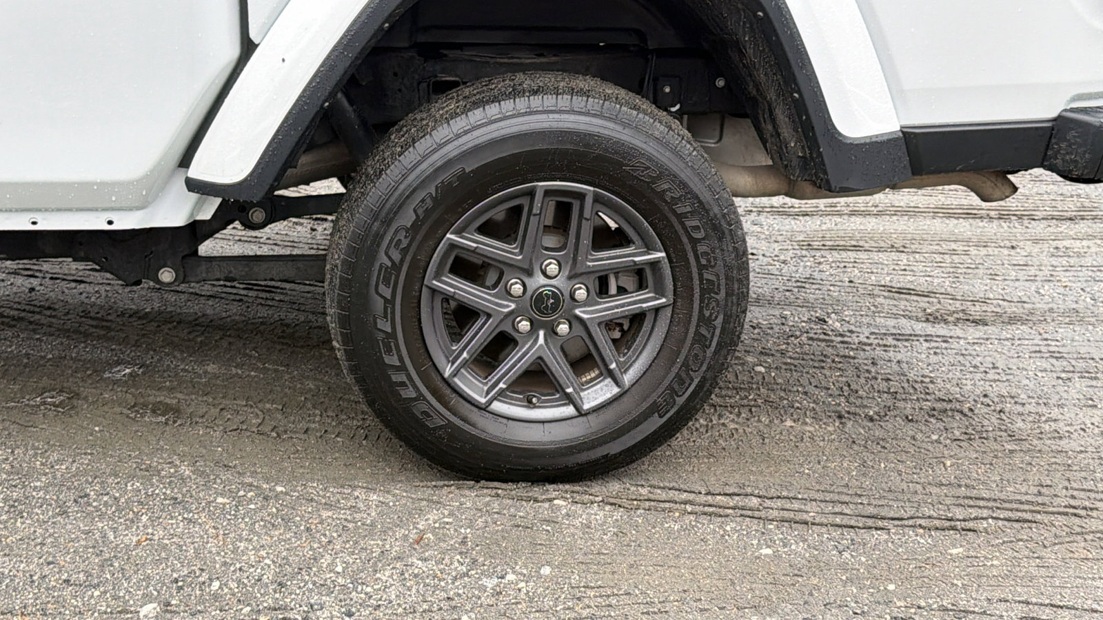 Used 2024 Jeep Gladiator Sport image 12