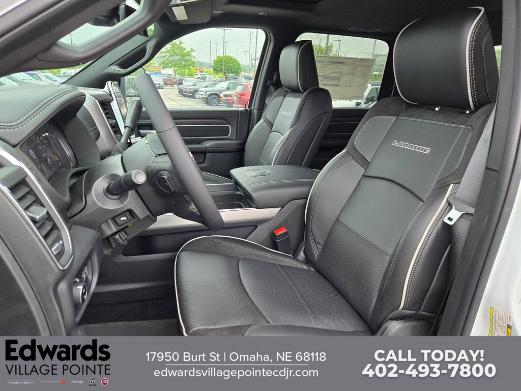 New 2026 RAM 3500 Laramie AWD/4WD image 14