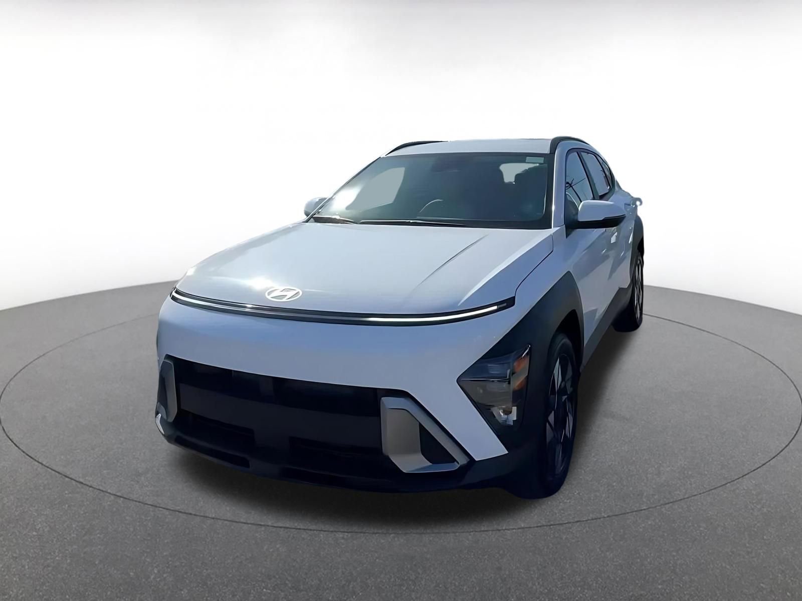 Used 2025 Hyundai Kona SEL FWD image 8