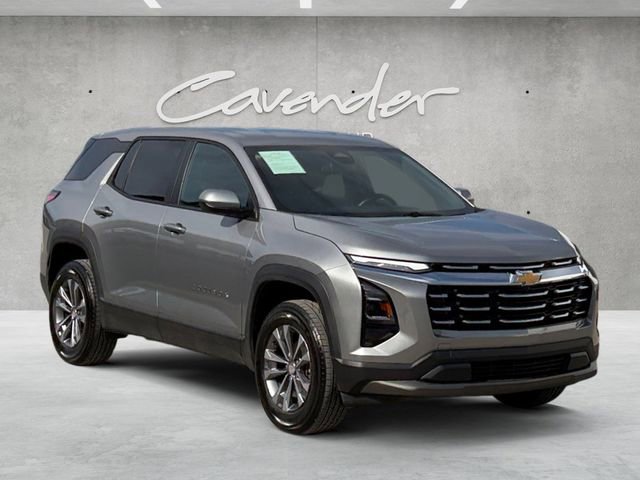 Used 2025 Chevrolet Equinox LT FWD image 2