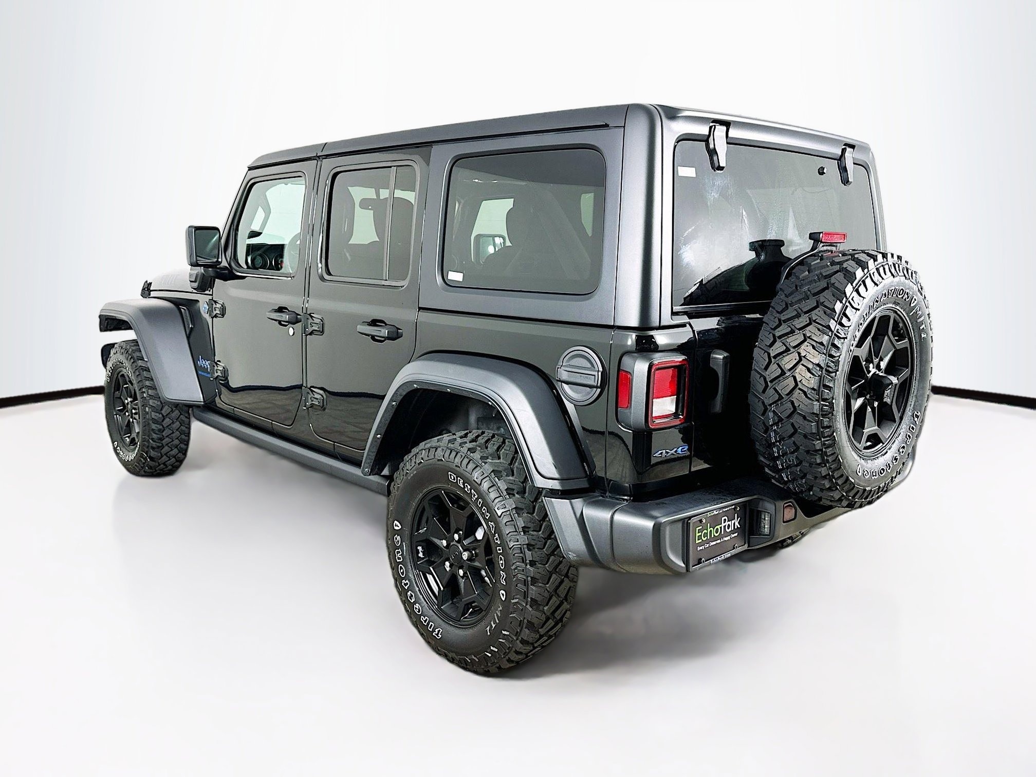 Used 2023 Jeep Wrangler Unlimited w/ Cold Weather Group image 5