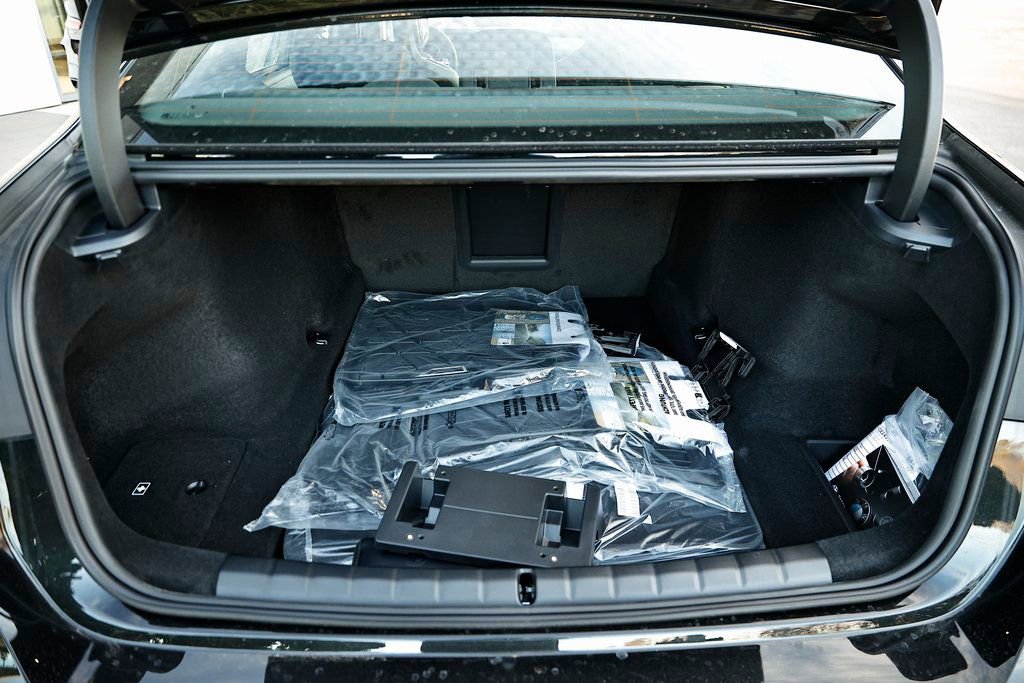 New 2026 BMW 740i w/ Executive Package image 32