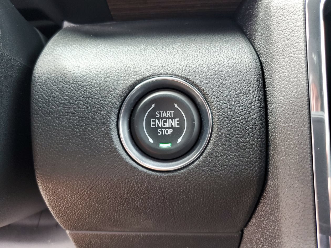 New 2026 GMC Acadia Denali w/ Super Cruise Package FWD image 24