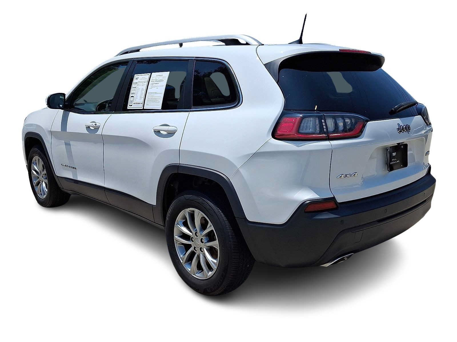 Used 2021 Jeep Cherokee Latitude Lux w/ Sun & Sound Group AWD/4WD image 3