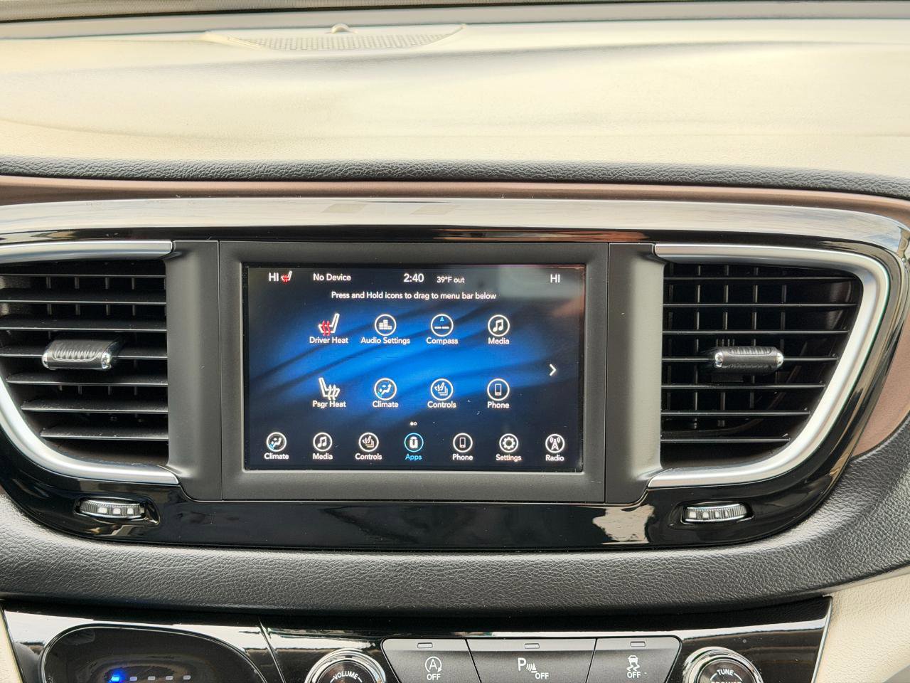 Used 2018 Chrysler Pacifica Touring-L FWD image 55