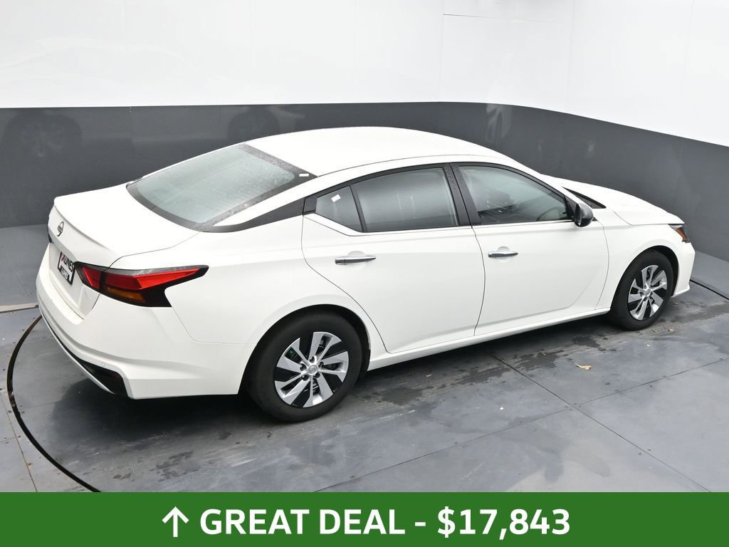 Used 2024 Nissan Altima 2.5 S FWD image 43