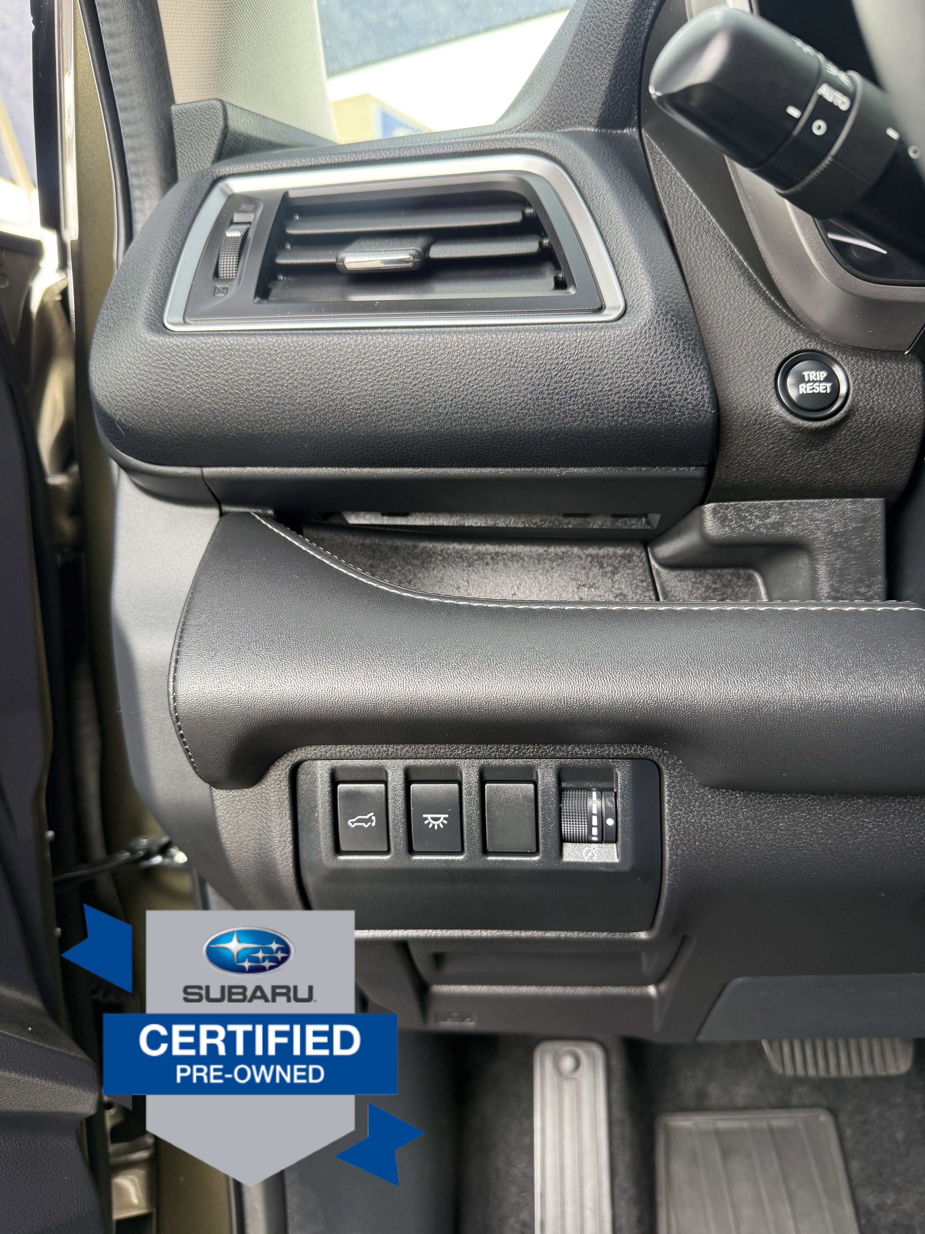 Used 2025 Subaru Ascent Touring AWD/4WD image 29