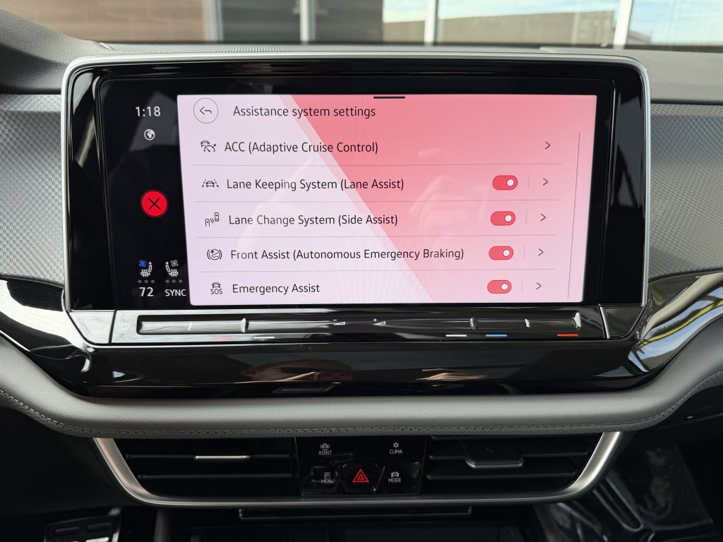 Used 2025 Volkswagen Atlas Peak Edition SE AWD/4WD image 23