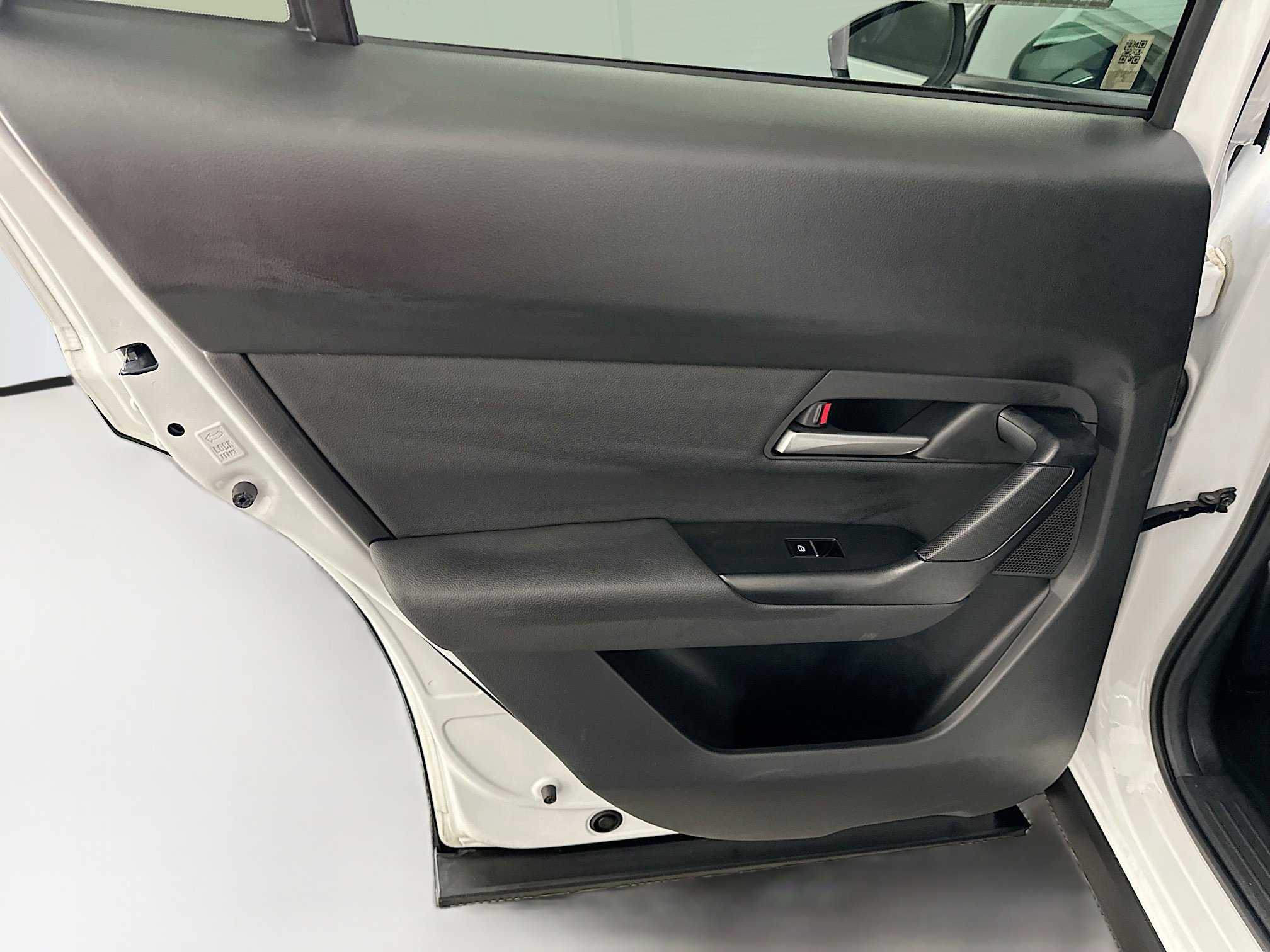 Used 2025 MAZDA CX-50 AWD 2.5 Hybrid w/ Premium Pkg image 28