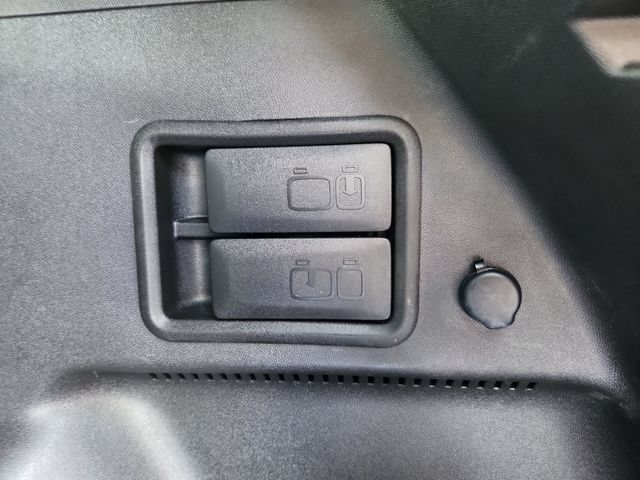 Used 2024 Chevrolet Equinox LT FWD image 33