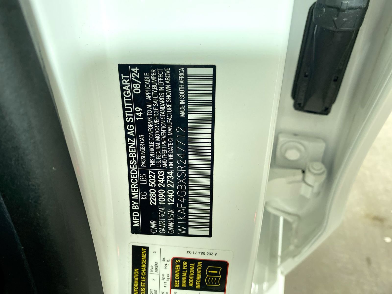 Used 2025 Mercedes-Benz C 300 Sedan image 35