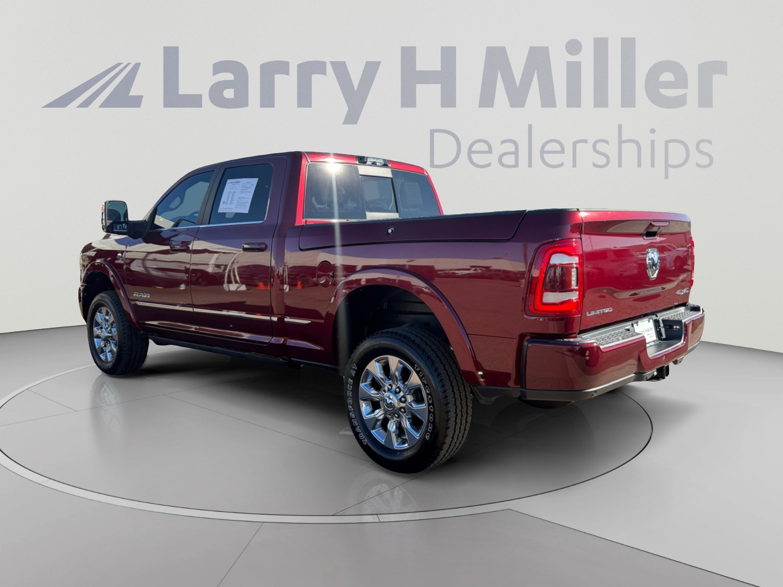 Used 2024 RAM 2500 Limited AWD/4WD image 3