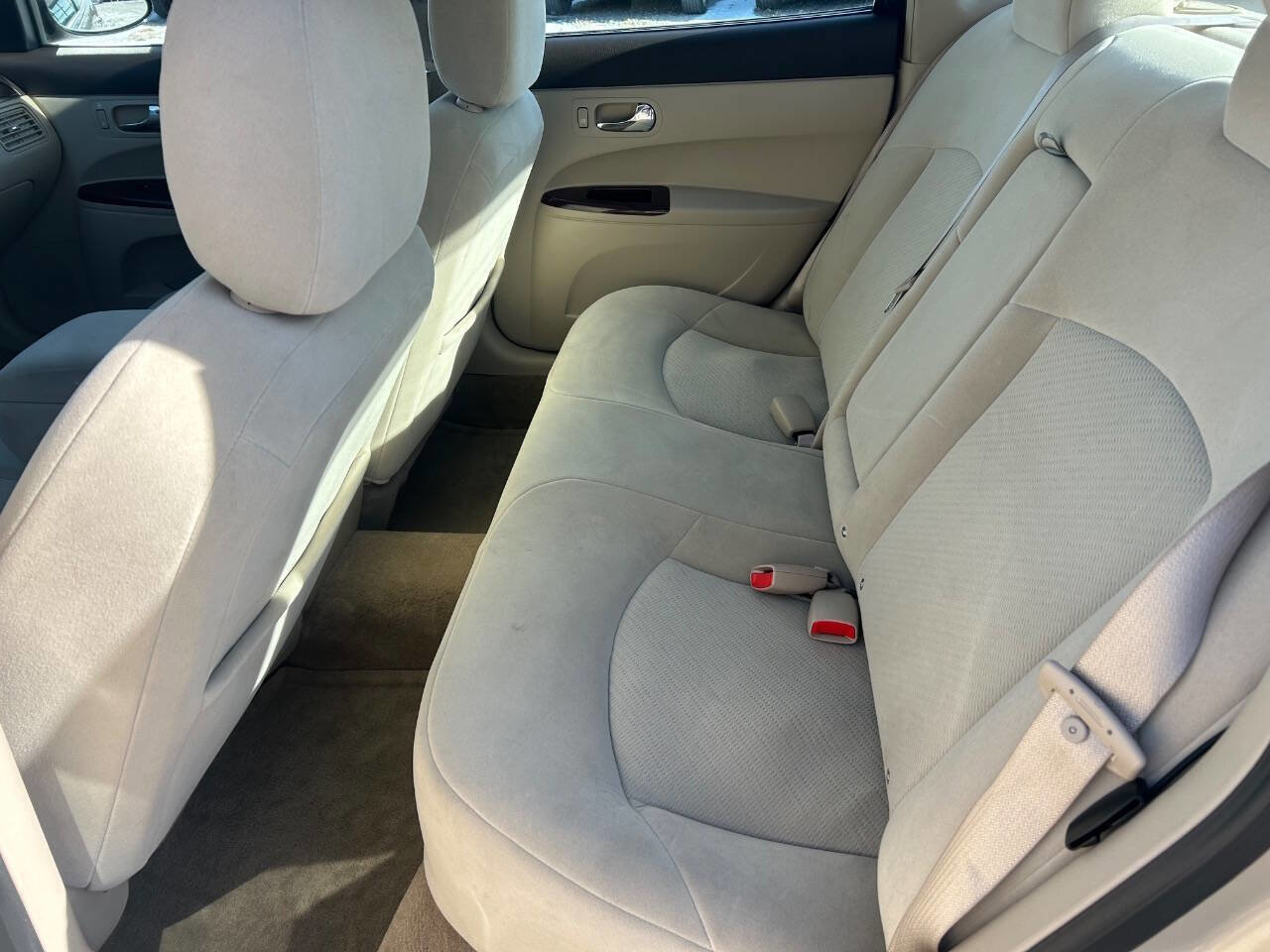 Used 2008 Buick LaCrosse CX image 16