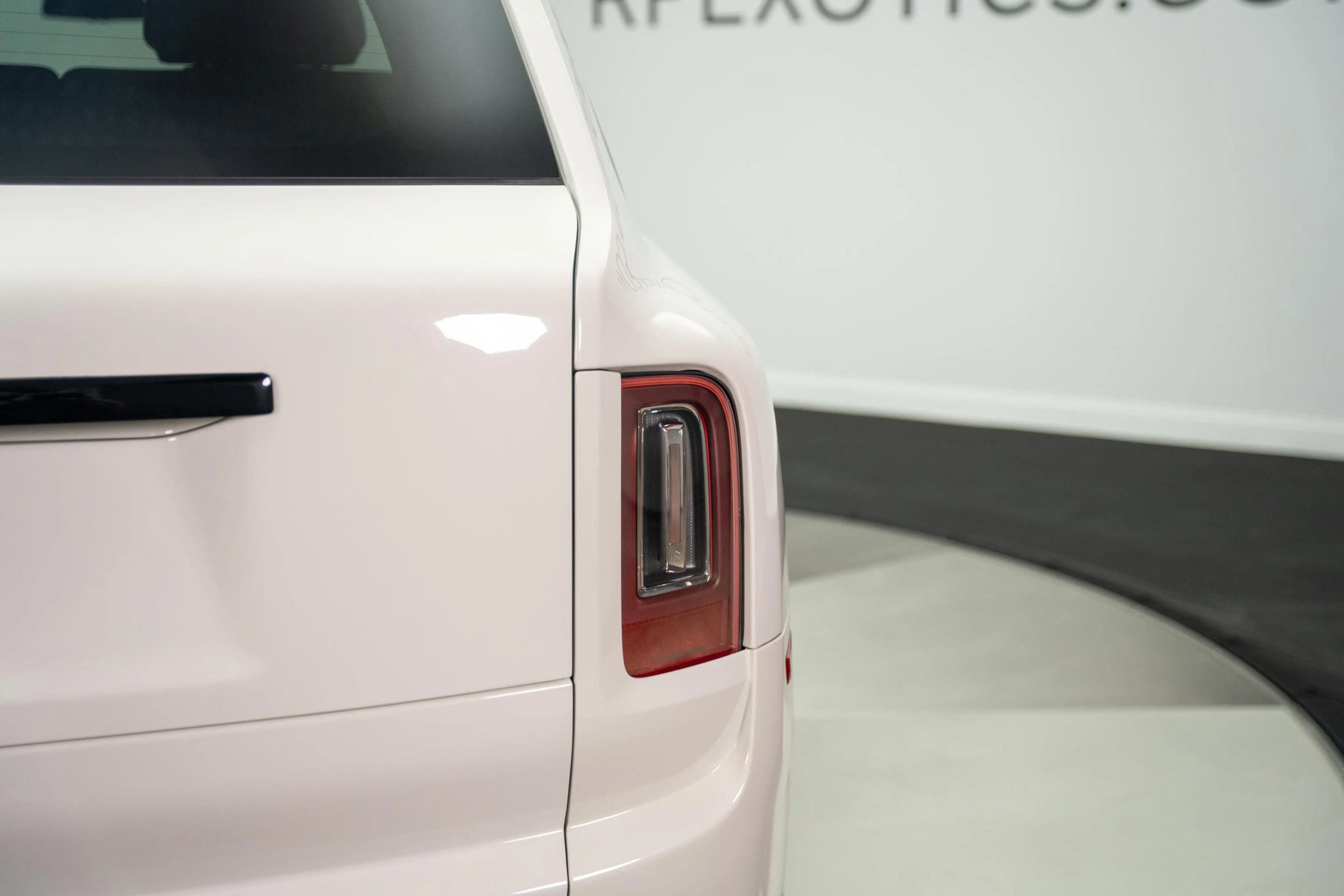Used 2019 Rolls-Royce Cullinan image 24