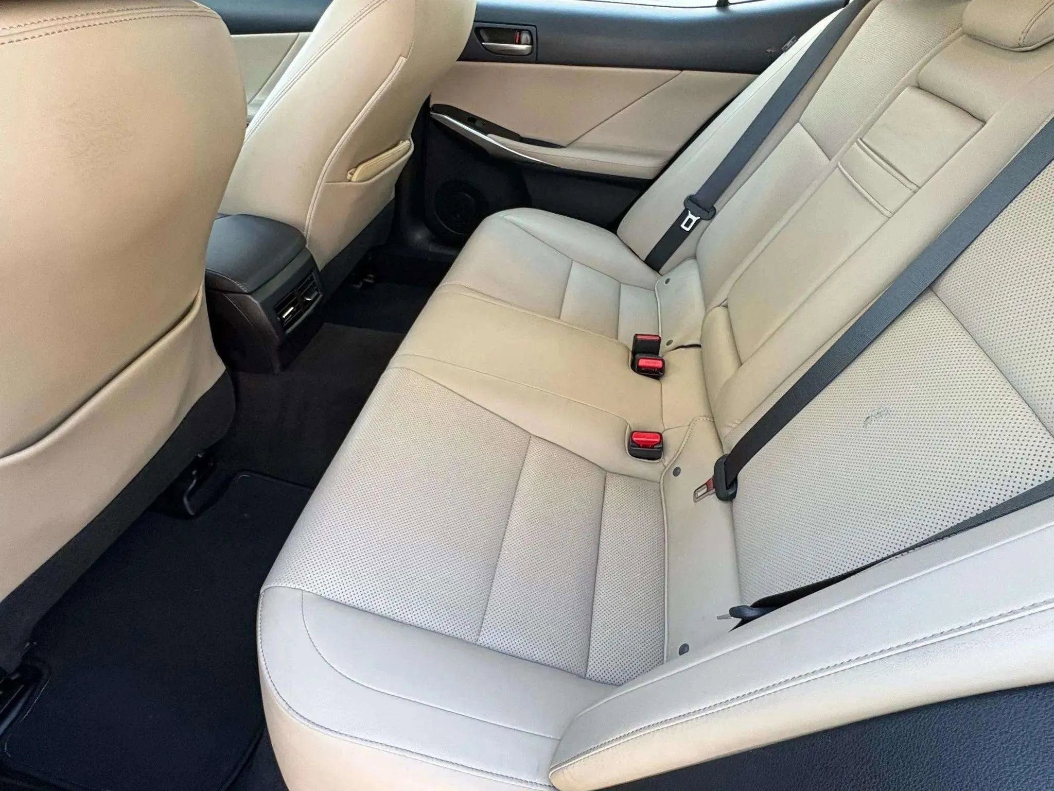 Used 2017 Lexus IS 300 AWD w/ Premium Package image 20