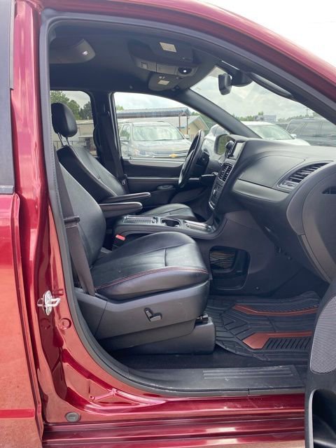 Used 2019 Dodge Grand Caravan GT FWD image 14