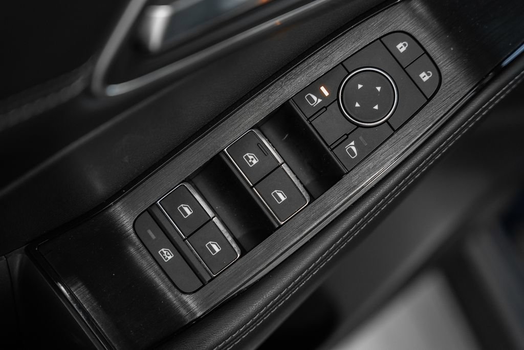 Used 2023 Nissan Rogue Platinum AWD/4WD image 46