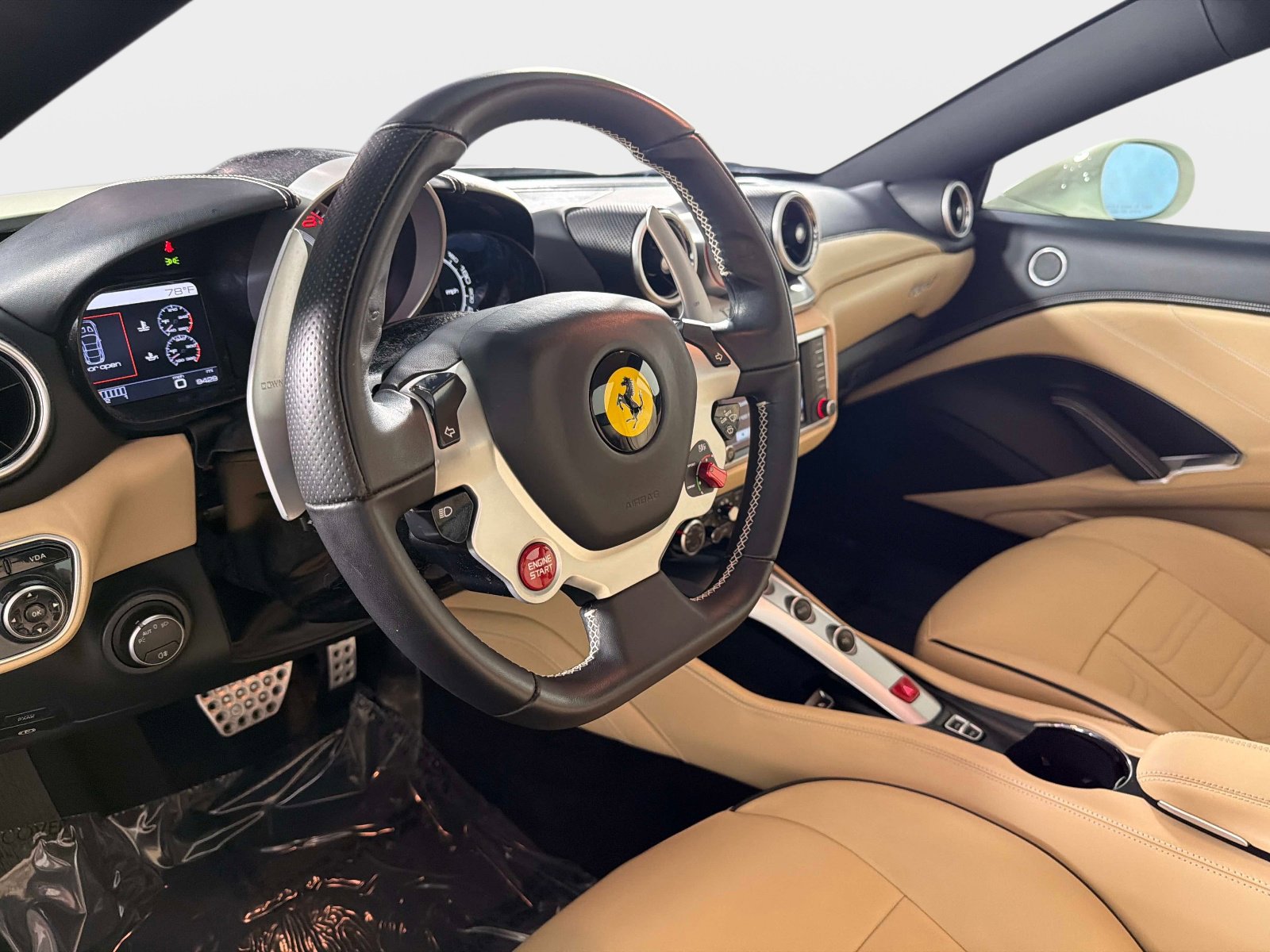 Used 2016 Ferrari California T image 32