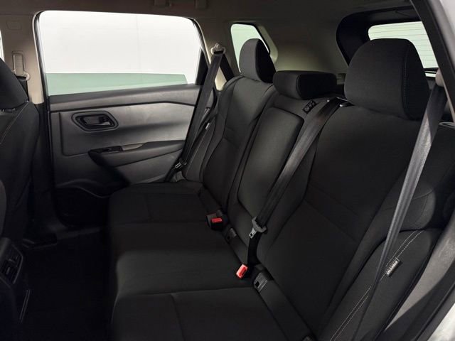 Used 2025 Nissan Rogue S FWD image 16