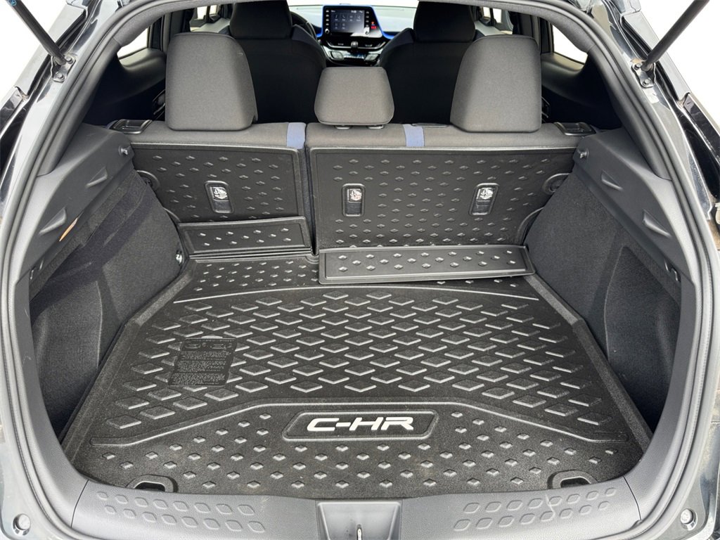 Used 2021 Toyota C-HR XLE image 21