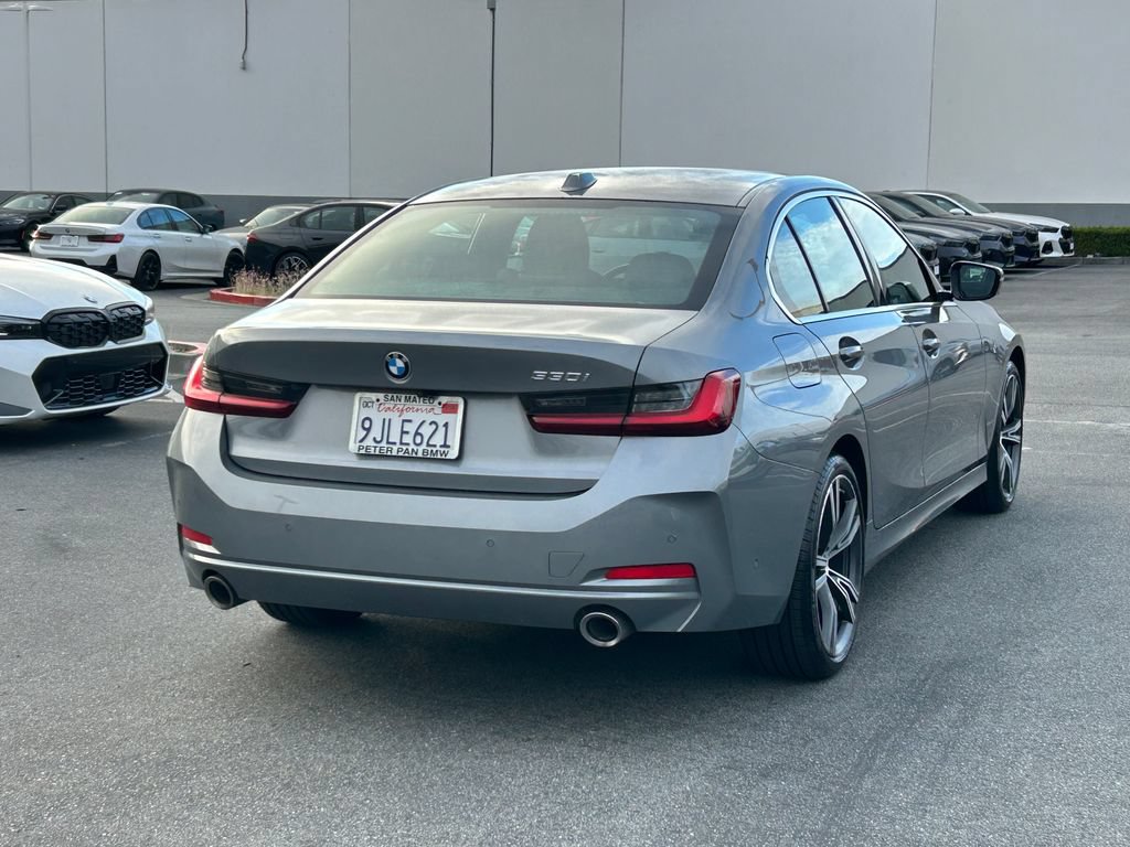 Used 2024 BMW 330i Sedan w/ Convenience Package RWD image 5