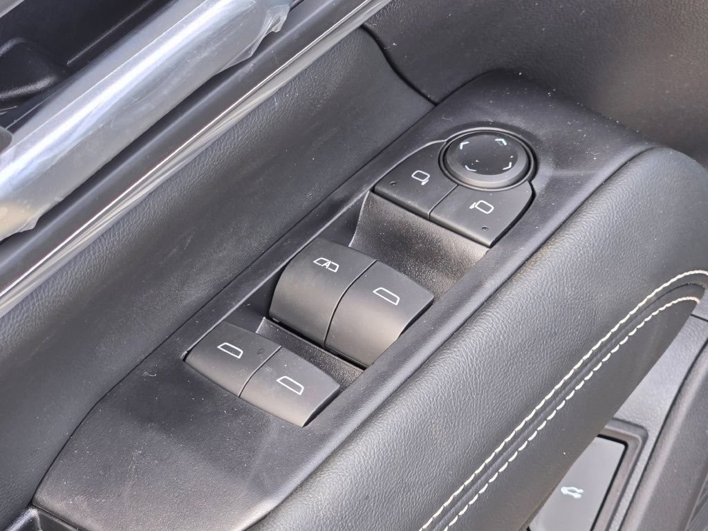 New 2027 GMC Terrain Elevation w/ Elevation Premium Package FWD image 32
