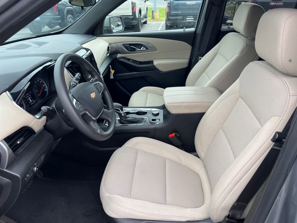 Used 2023 Chevrolet Traverse LS w/ Safety Package AWD/4WD image 12