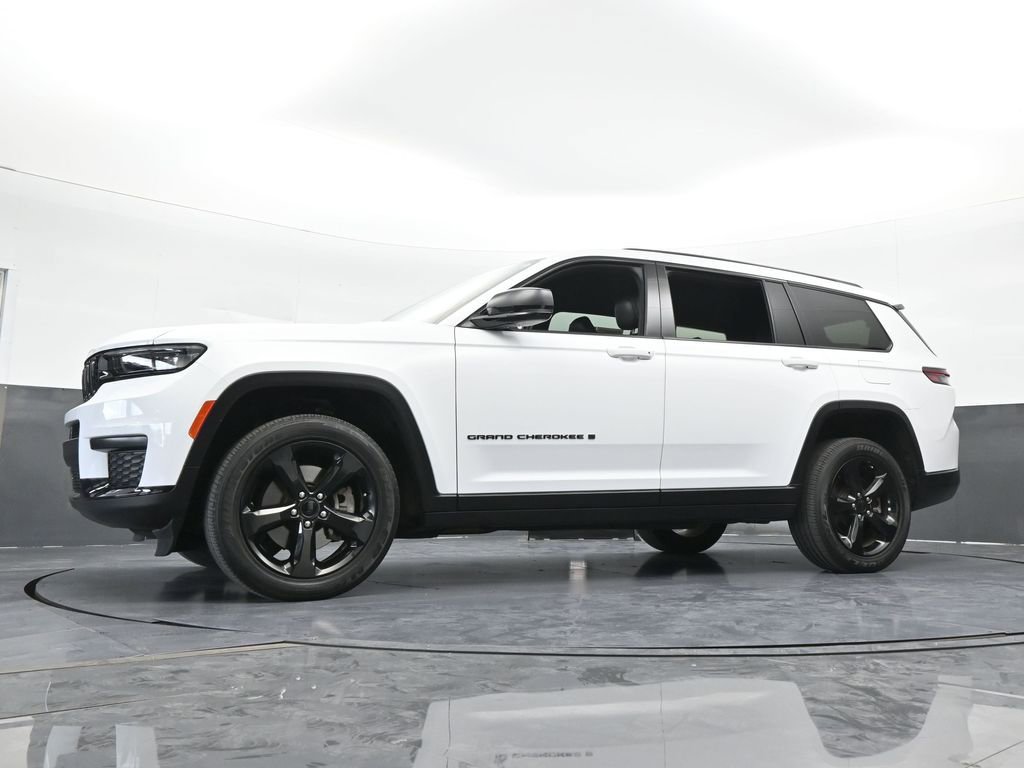 Used 2023 Jeep Grand Cherokee L Laredo RWD image 60