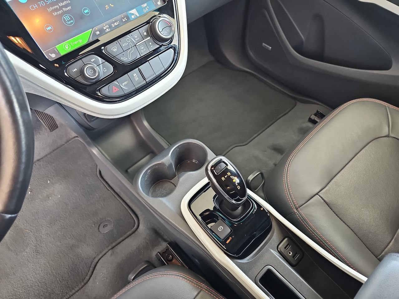 Certified 2020 Chevrolet Bolt Premier w/ Infotainment Package FWD image 30