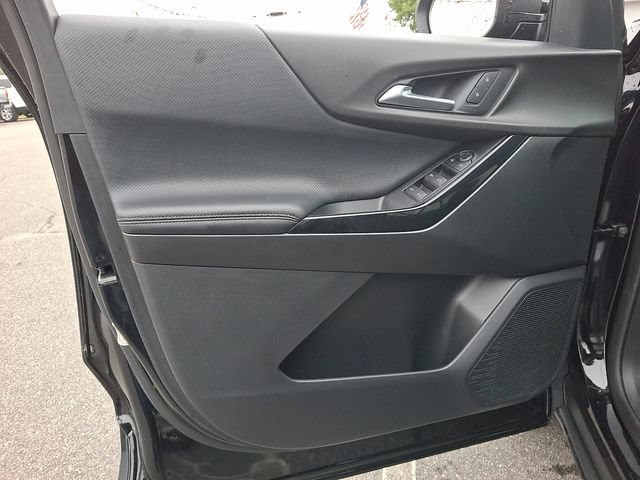 Used 2026 Chevrolet Equinox LT FWD image 12