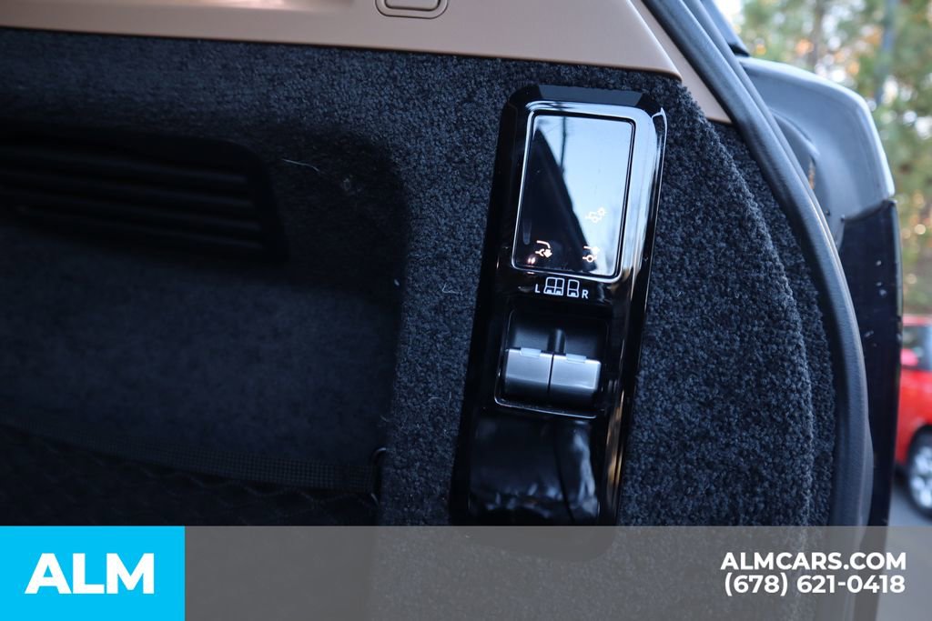 Used 2024 Land Rover Range Rover SE image 27