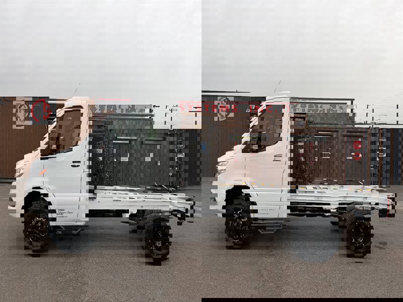 Used 2023 Mercedes-Benz Sprinter 3500 image 6