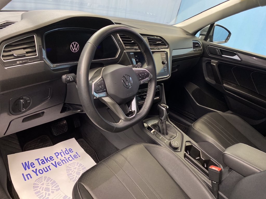 Used 2023 Volkswagen Tiguan SE AWD/4WD image 10