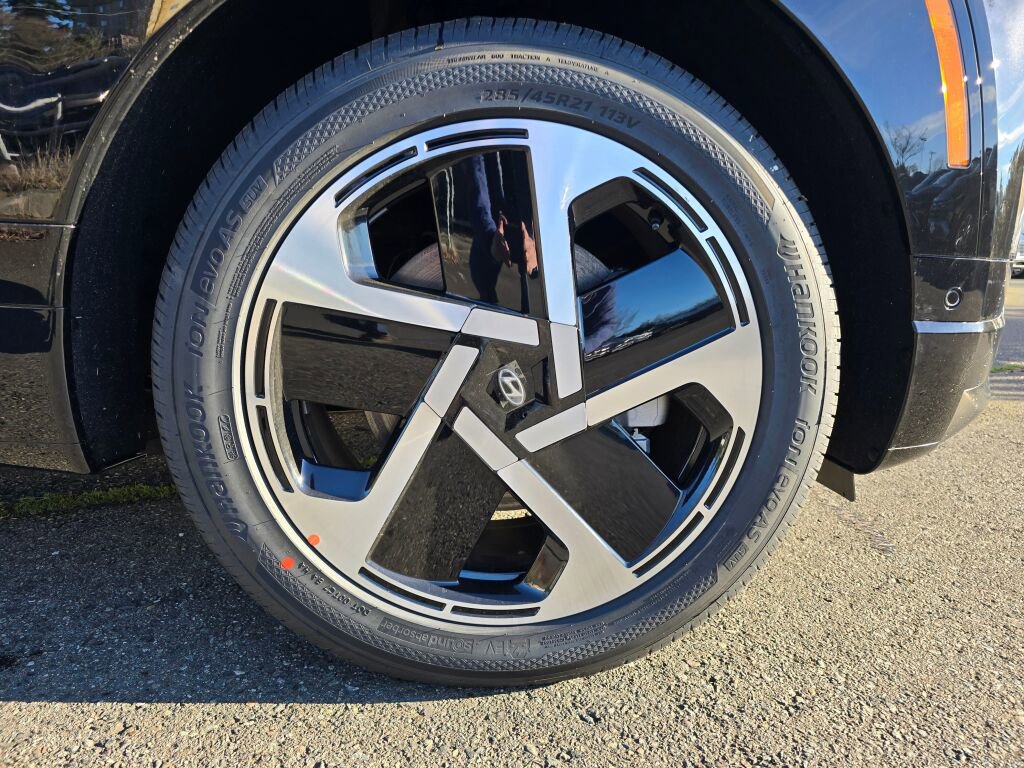 New 2026 Hyundai Ioniq 9 Calligraphy image 9