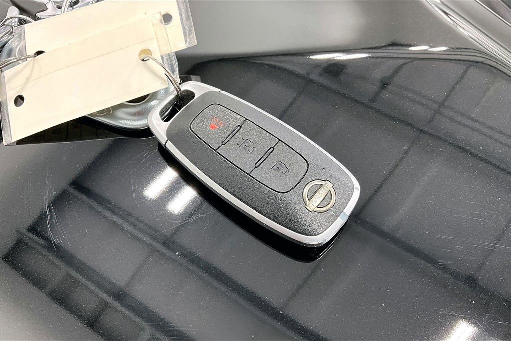 Used 2024 Nissan Kicks S image 13