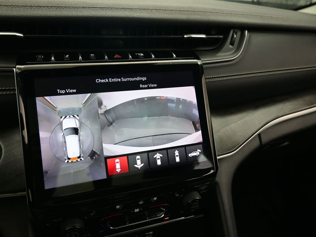 Used 2021 Jeep Grand Cherokee L Limited w/ Luxury Tech Group II image 21