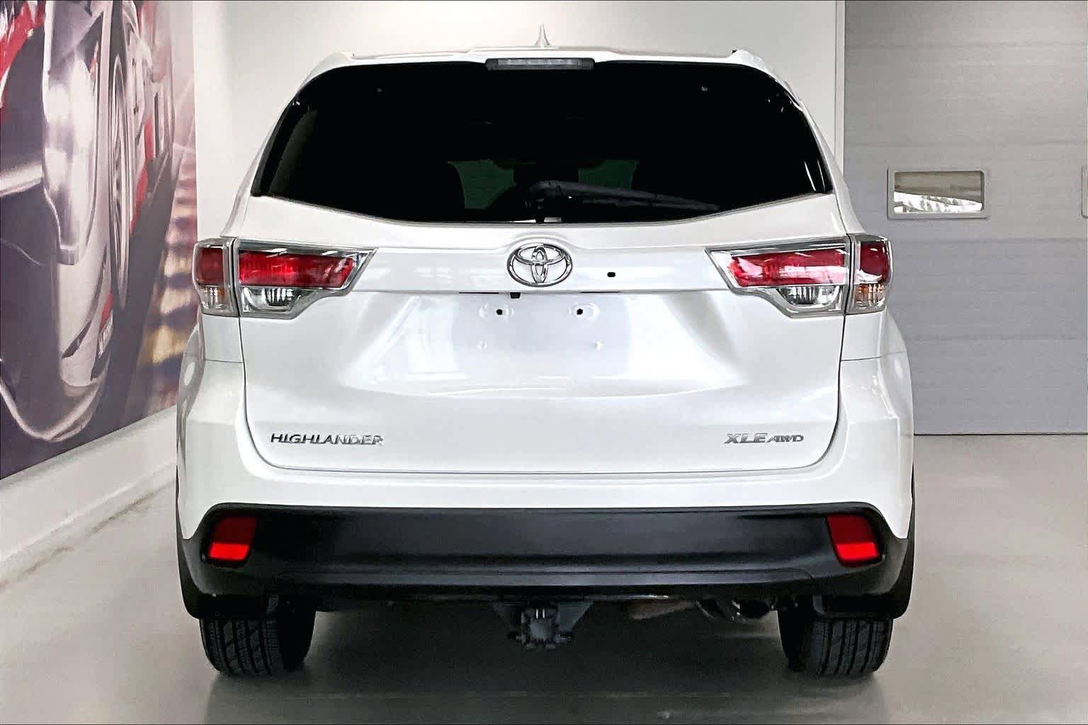 Used 2016 Toyota Highlander XLE AWD/4WD image 5