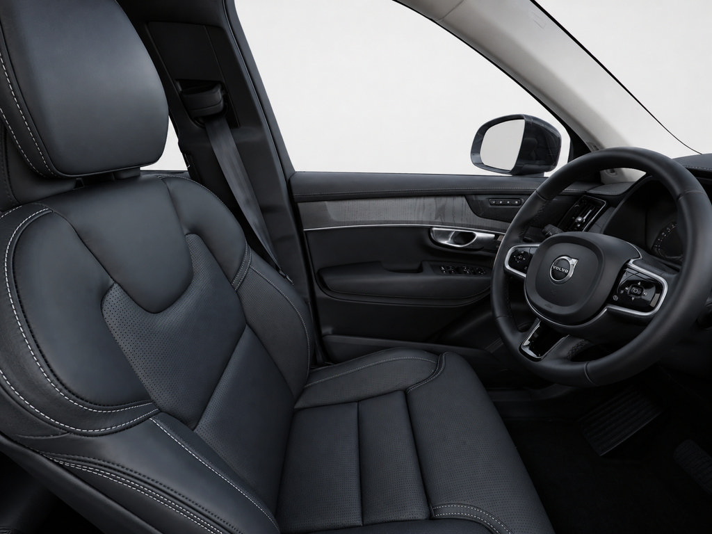 Certified 2026 Volvo XC90 B6 Ultra AWD/4WD image 11