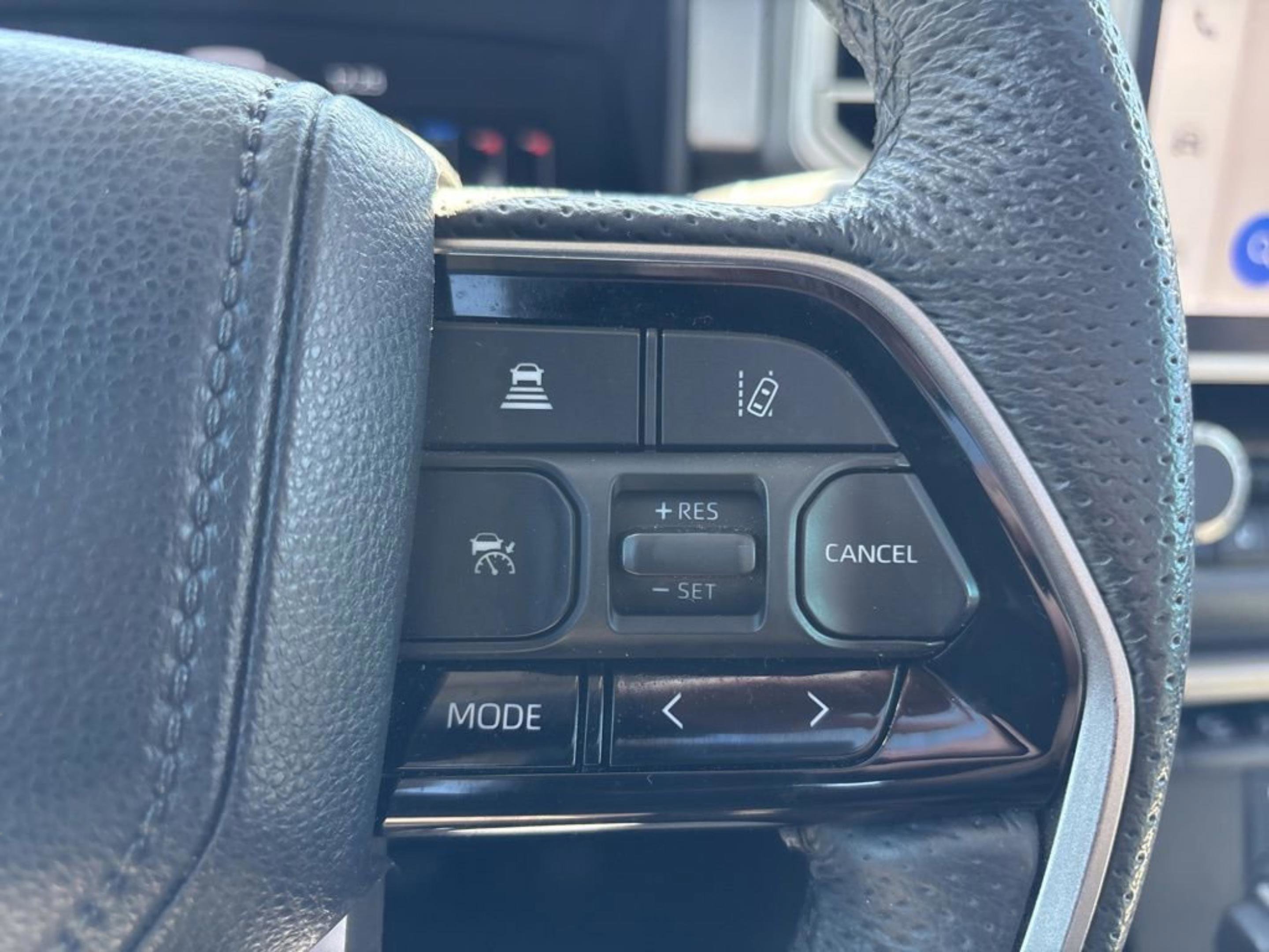 Used 2024 Toyota Tundra Limited AWD/4WD image 17
