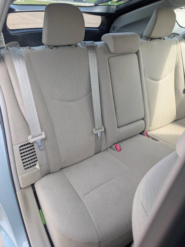 Used 2012 Toyota Prius Two image 11