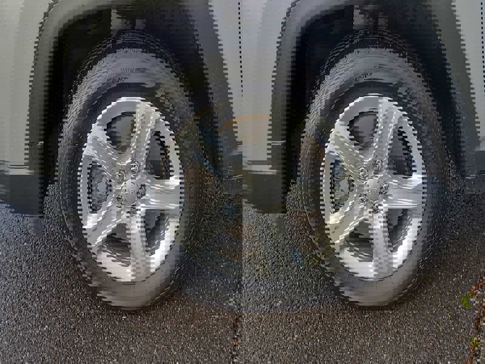 Certified 2023 Jeep Compass Latitude w/ Sun and Sound Group image 16