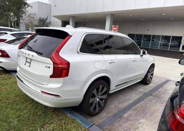 Used 2023 Volvo XC90 B6 Ultimate w/ Protection Package Premier image 4