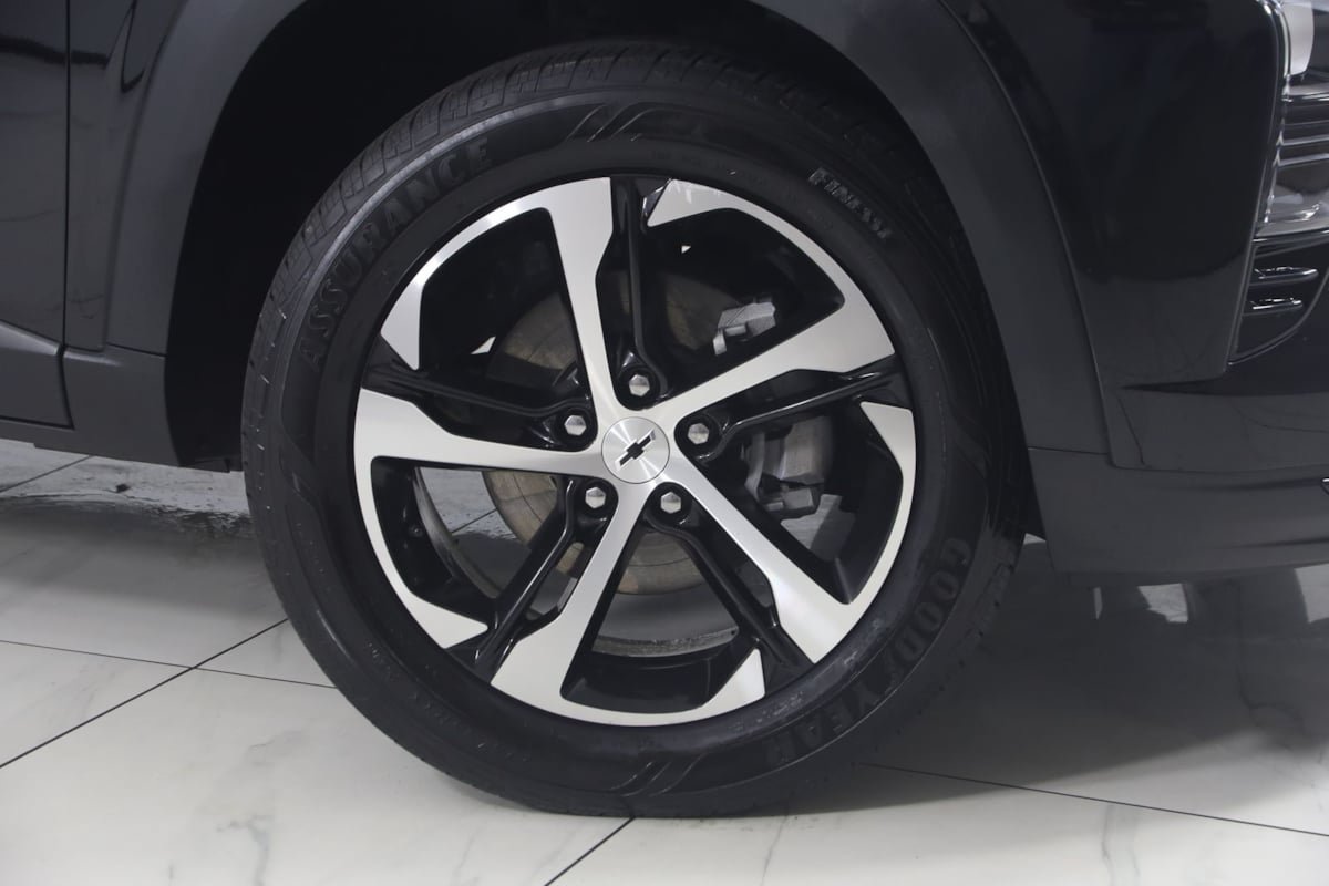 Used 2024 Chevrolet Trax RS FWD image 14