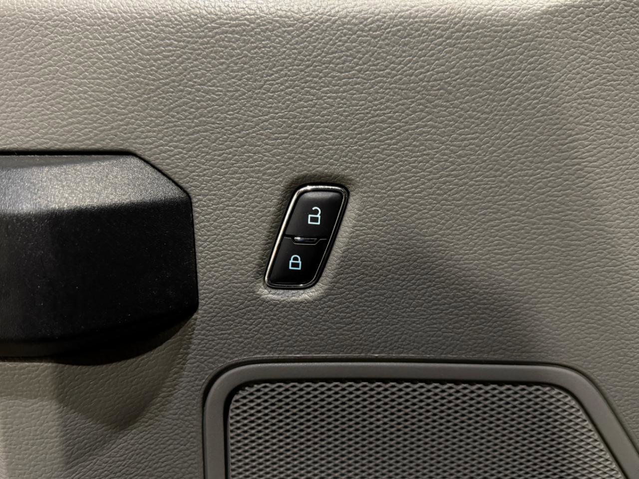 Used 2021 Ford F250 XL w/ STX Appearance Package image 32