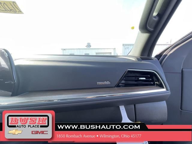 New 2026 Chevrolet Suburban High Country image 30