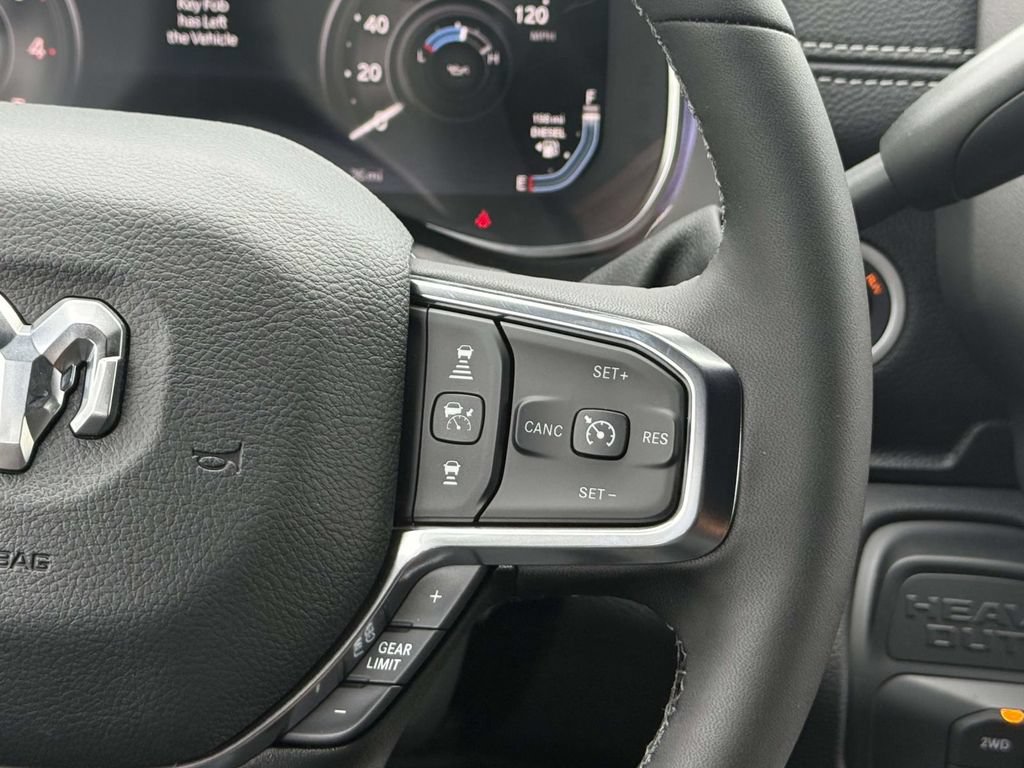 New 2026 RAM 2500 Laramie AWD/4WD image 13